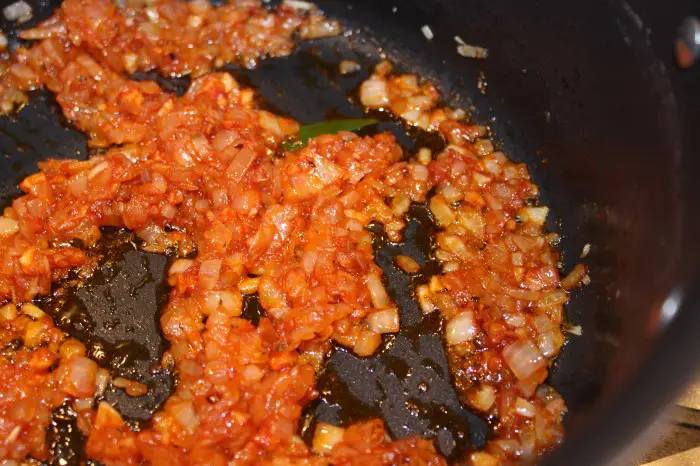 Burnt macaroni - meatballs 066a