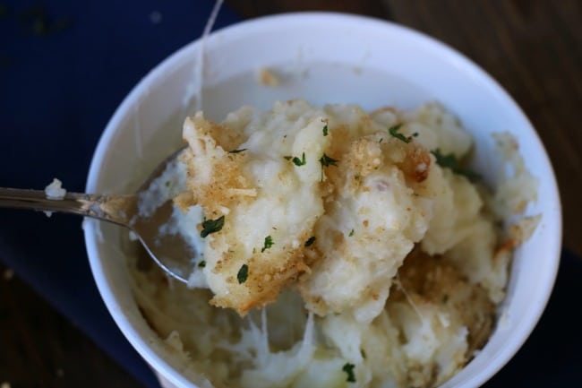 baked-cheesy-mashed-potatoes-d