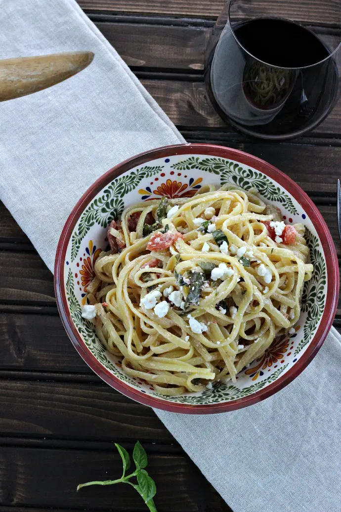 Tomato Linguine with Goat Cheese