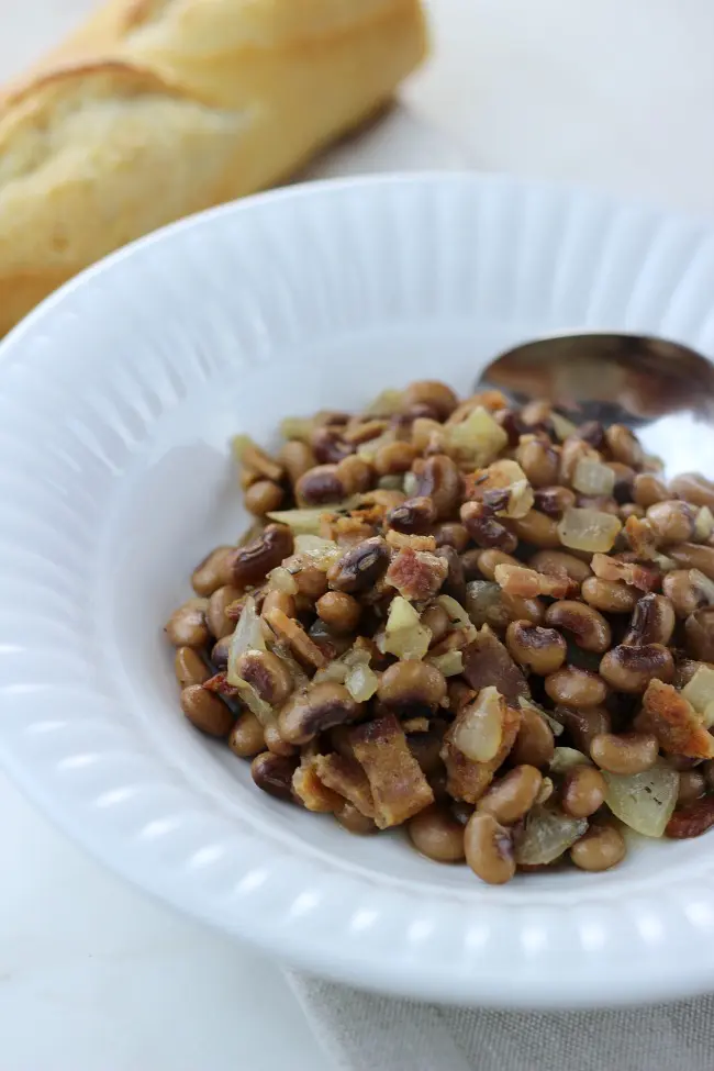 black eyed peas with bacon