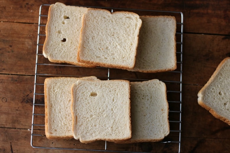 homemade-bread-dressing